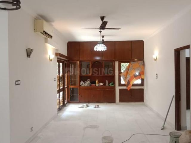 Flat for rent in Deri