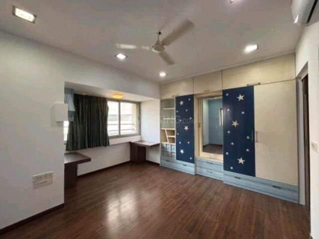 Flat for rent in Dadar West, Mumbai City District