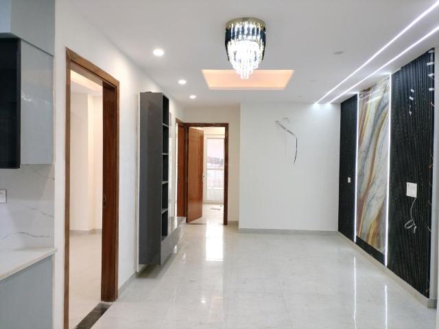 Flat for sale in South West Delhi, Deri