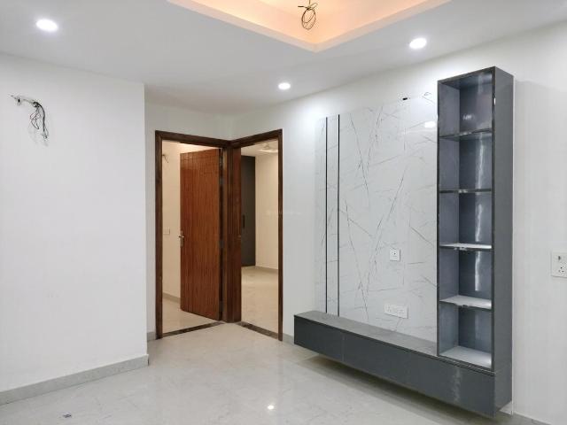 Flat for sale in South West Delhi, Deri