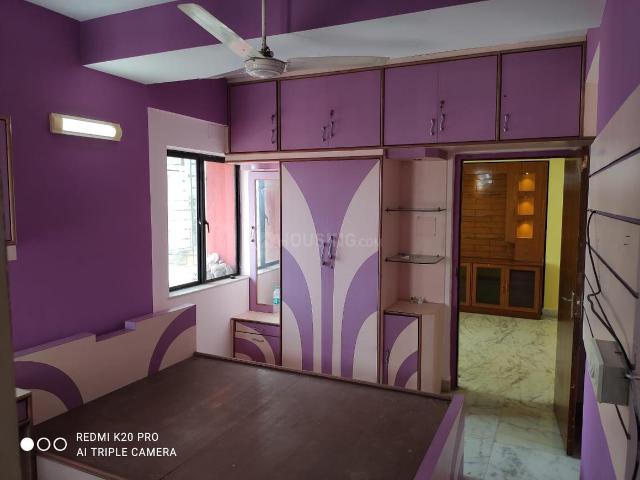 Flat for rent in Dhakuria, Kolkata