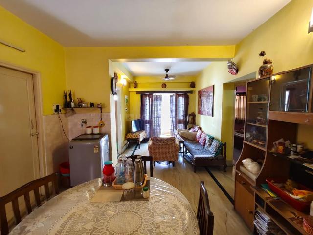 Flat for sale in Dhakuria, Kolkata
