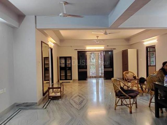 Flat for rent in Dhakuria, Kolkata