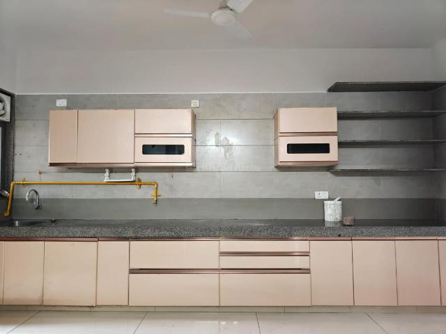 Flat for rent in Gota, Gujarat
