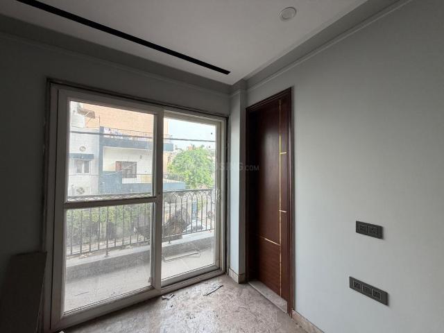 Flat for sale in West Delhi, Deri