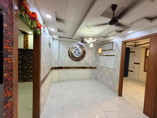 Flat for sale in West Delhi, Deri