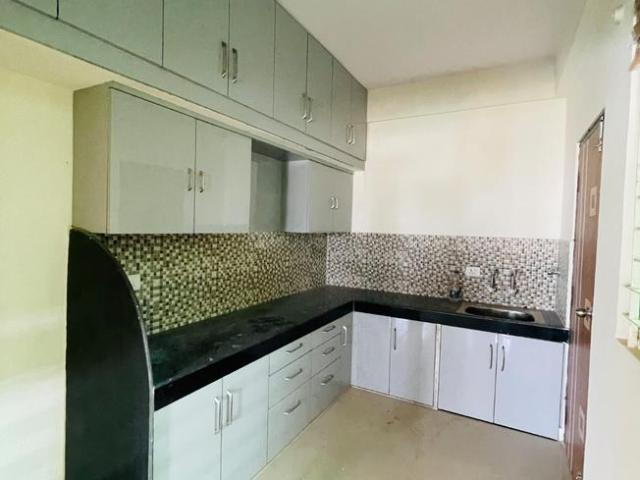 Flat for sale in Madya
