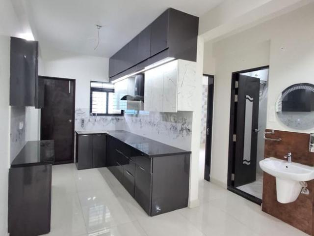 Flat for sale in Madya