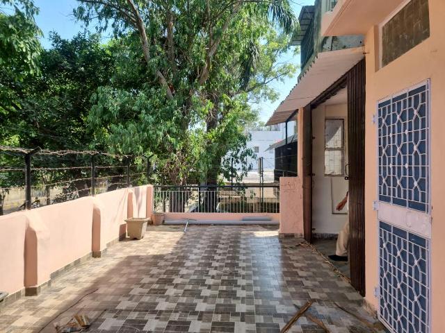 Flat for rent in West Delhi, Deri
