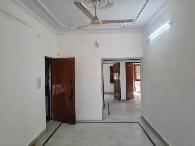 Flat for rent in West Delhi, Deri
