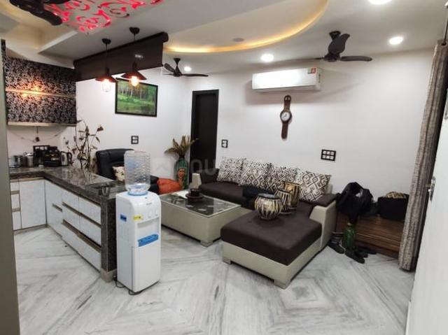 Flat for sale in West Delhi, Deri