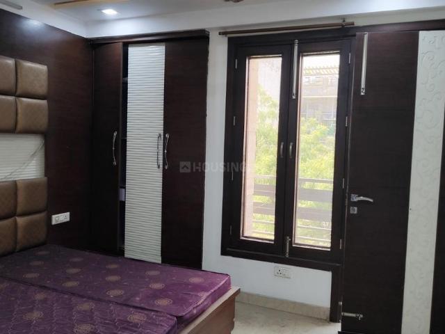 Flat for sale in West Delhi, Deri
