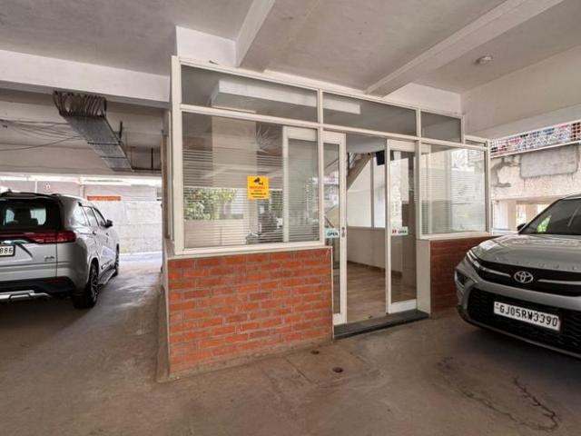 Flat for rent in Tilakwada, Gujarat
