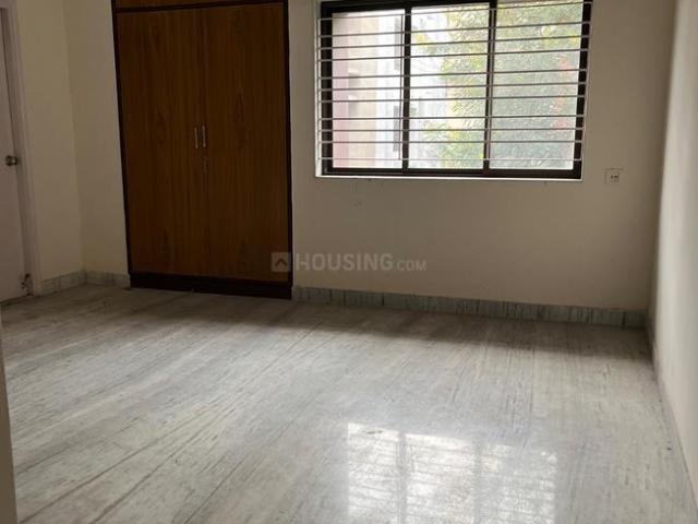 Flat for sale in Dhakuria, Kolkata