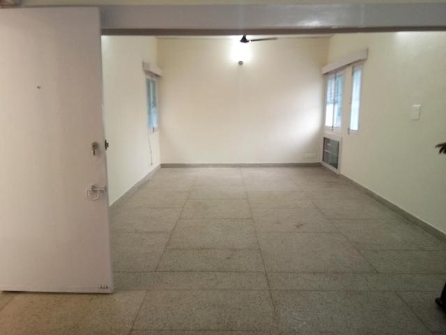 Flat for rent in Deri