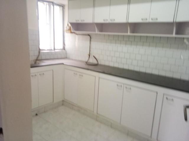 Flat for rent in Deri