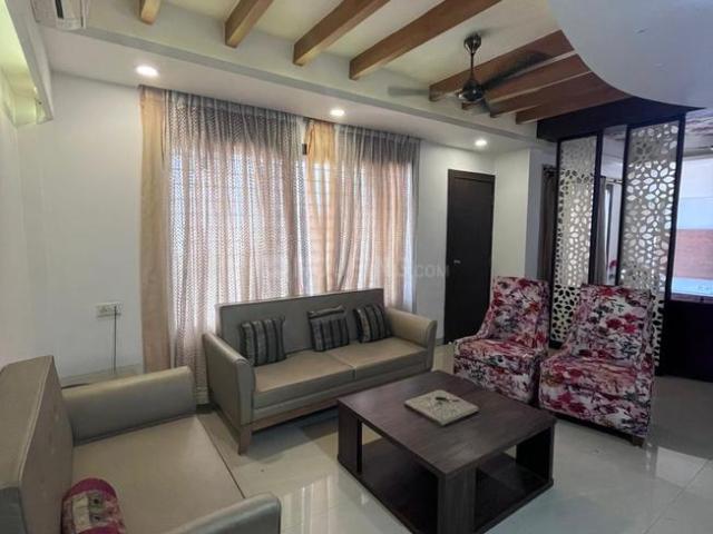 Flat for rent in Madya
