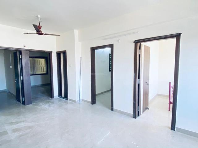 Flat for rent in Madya