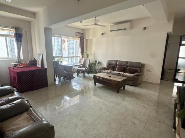 Flat for rent in Kolshet, Thane