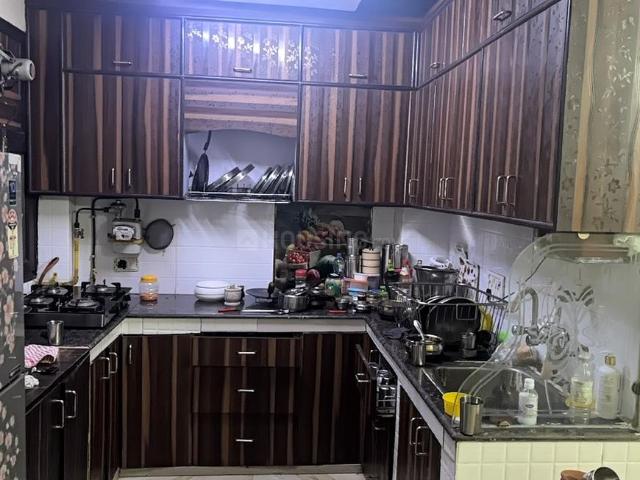 Flat for sale in East Delhi, Deri