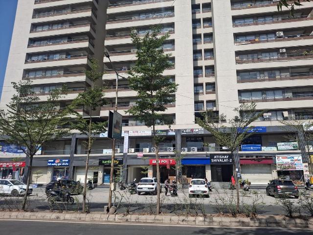 Flat for rent in Gandhinagar, Gujarat