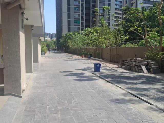 Flat for rent in Gandhinagar, Gujarat