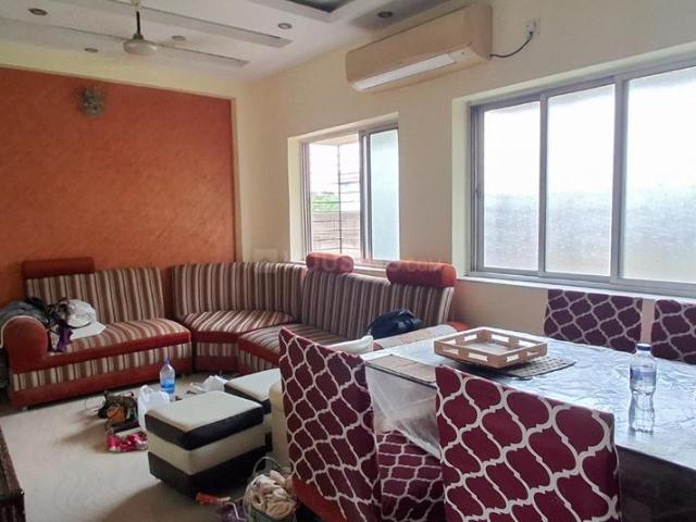 Flat for sale in Lake Gardens, Kolkata