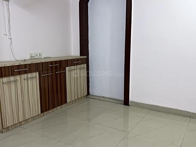 Flat for rent in Madya