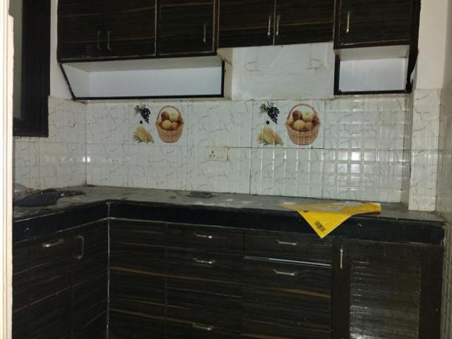 Flat for rent in South Delhi, Deri