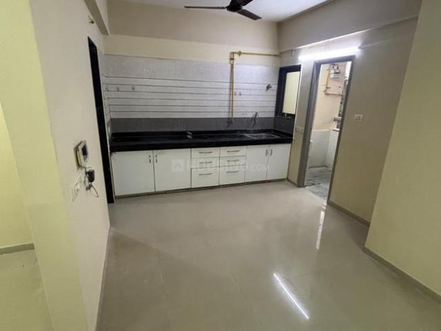 Flat for rent in Sarkhej, Gujarat