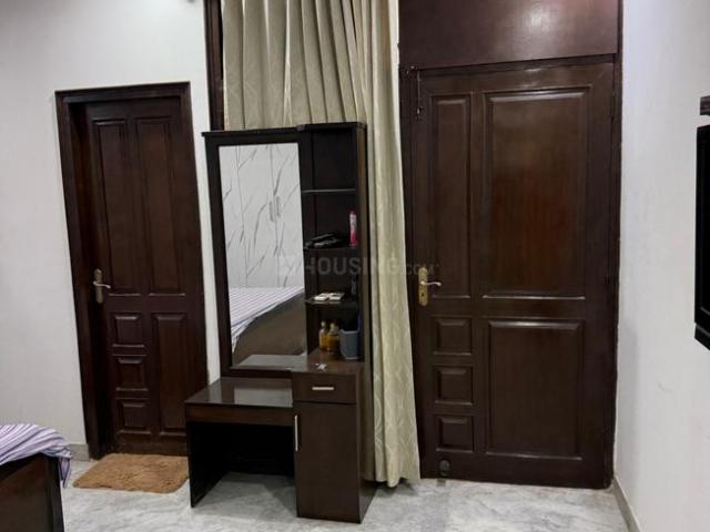 Flat for rent in South Delhi, Deri
