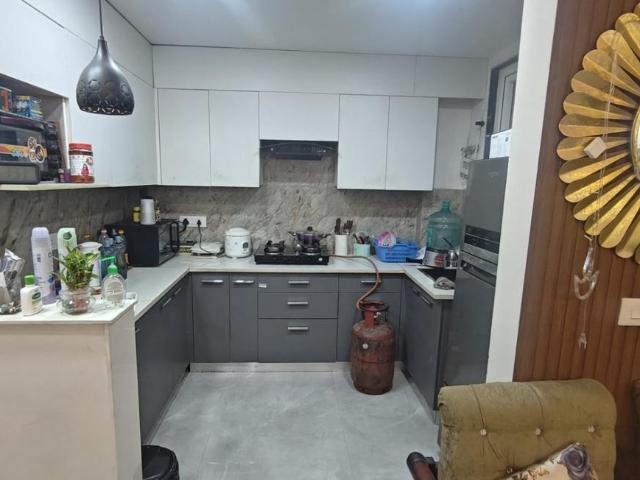 Flat for rent in South West Delhi, Deri
