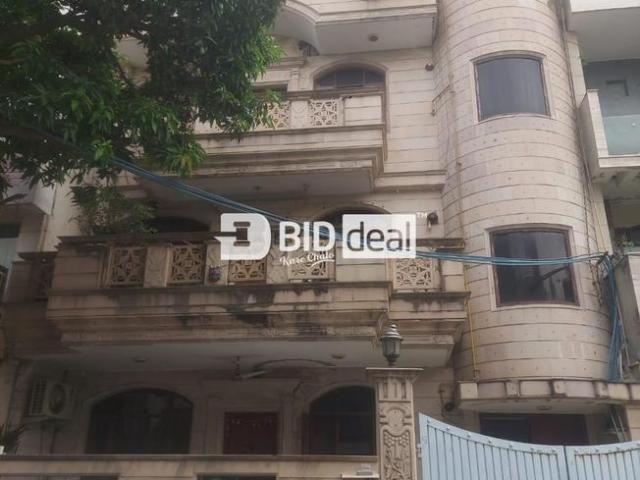 Flat for sale in West Delhi, Deri