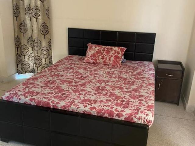 Flat for rent in East Delhi, Deri