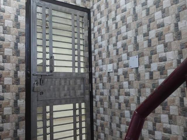 Flat for rent in East Delhi, Deri