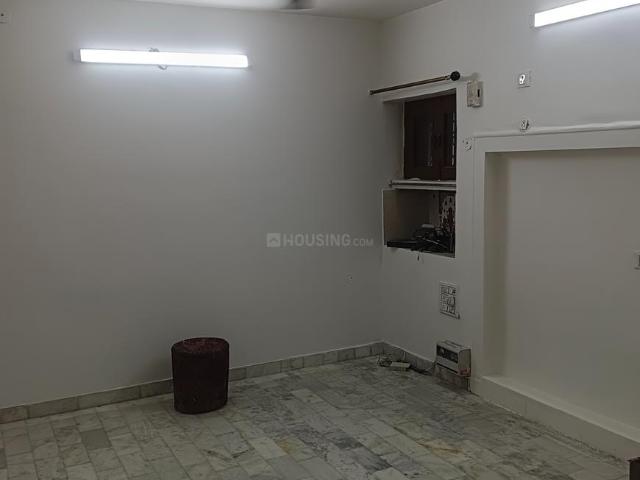 Flat for sale in East Delhi, Deri