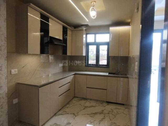 Flat for sale in South West Delhi, Deri