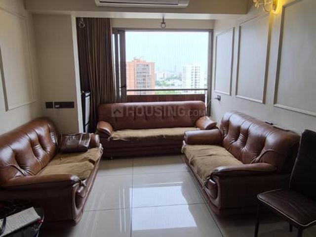 Flat for rent in Naranpura, Ahmedabad