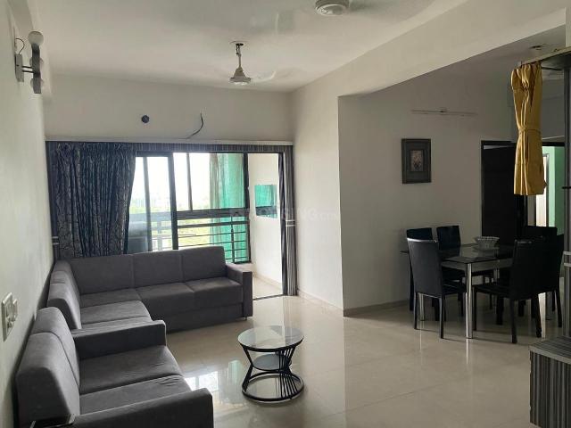 Flat for rent in Naranpura, Ahmedabad