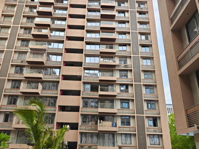 Flat for sale in Naranpura - Ahmedabad, Gujarat