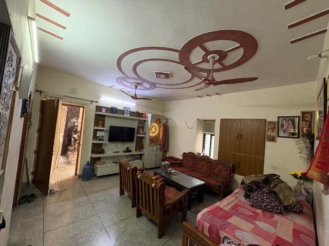 Flat for sale in North Delhi, Deri