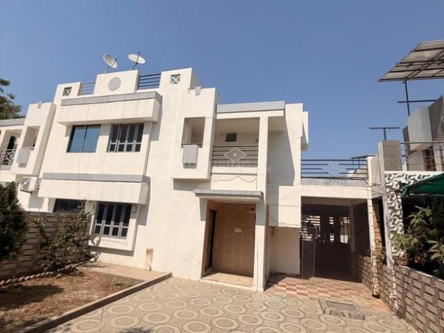 Flat for rent in Nava Naroda, Hanspura