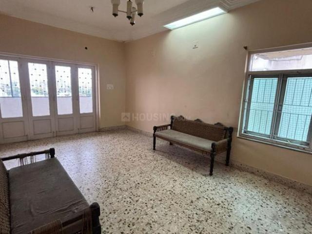 Flat for rent in Ahmadabad, Gujarat