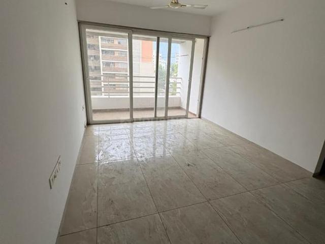 Flat for sale in Ahmadabad, Gujarat