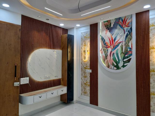 Flat for sale in West Delhi, Deri