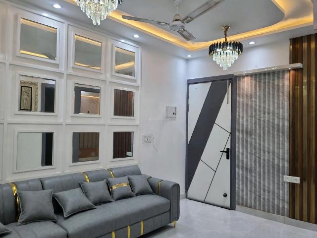 Flat for sale in West Delhi, Deri