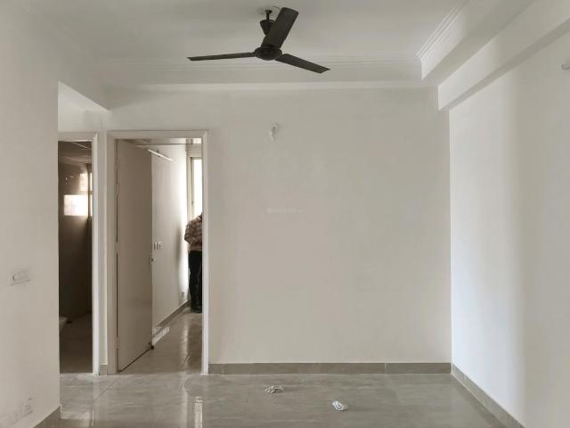 Flat for rent in Noida