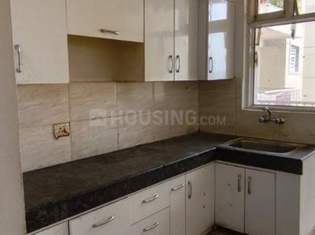 Flat for rent in Noida