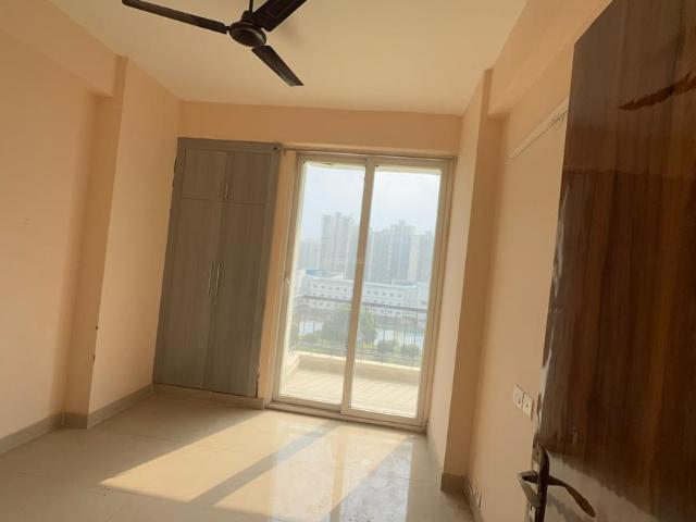 Flat for rent in Amrapali Dream Valley, Gautam Buddha Nagar