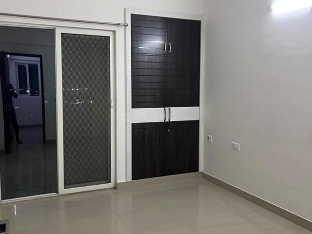 Flat for rent in Gaur City, Gautam Buddha Nagar